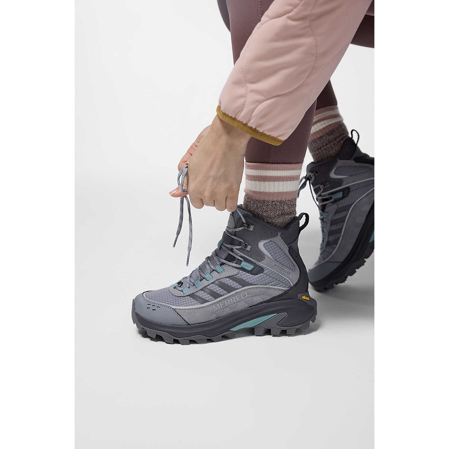 damskie zimowe buty trekkingowe moab speed 2 thermo mid waterproof w kolorze czarnym