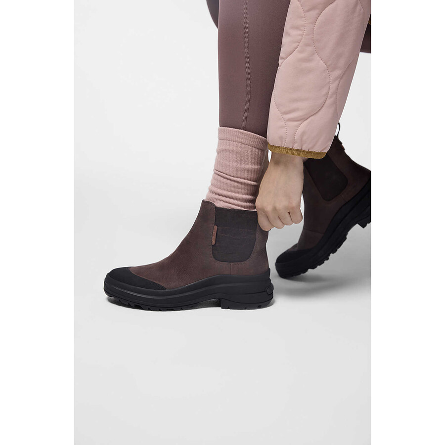 damskie wodoodporne casualowe buty harper pull on w kolorze czarnymgumowym